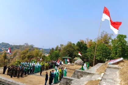 Badan Otonom Nahdlatul Ulama di wilayah Anak Cabang Kebomas menggelar Upacara peringatan Detik-detik Proklamasi Kemerdekaan Republik Indonesia, Sabtu (17/8/2024). Foto: dok PAC GP Ansor Kebomas/NUGres