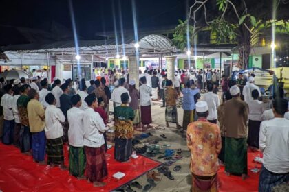Warga Nahdliyin Gresik Mojokerto hingga Lamongan Menghadiri Haul Ponpes Aswaja Balongpanggang, Senin (2/9/2024). Foto: dok panitia Haul Ponpes Aswaja Balongpanggang/NUGres