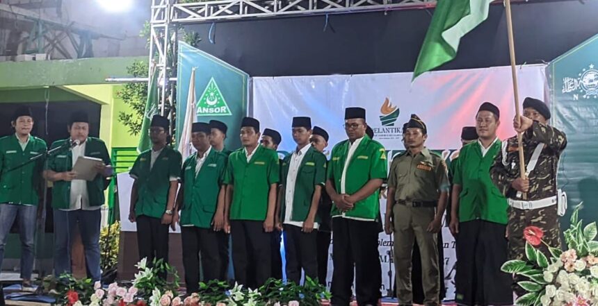Prosesi pelantikan Pimpinan Anak Cabang (PAC) GP Ansor Karangbinangun Lamongan masa khidmat 2024 - 2027, pada Ahad (6/10/2024) malam. Foto: dok PAC GP Ansor Karangbinangun/NUGres