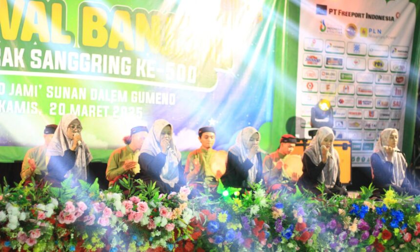 Festival Banjari sebagai rangkaian pra acara puncak Tradisi Sanggring ke-500 Tahun, mengahadirkan kaum muda dari berbagai daerah, Kamis (20/3/2025) malam. Foto: dok Cyber Gumeno/NUGres