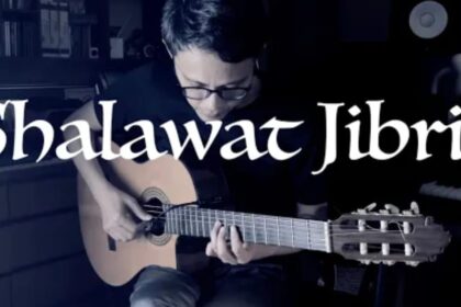 Musisi Tohpati luncurkan instrumental Shalawat Jibril di tengah momen lebaran, netizen terbawa haru. Foto: YouTube tohpati
