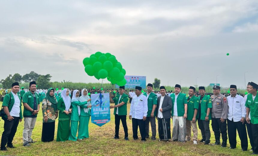 Apel Kebangsaan pada Jum'at (18/4/2025) menandai rangkaian acara Harlah ke-91 GP Ansor dan Pelantikan Pengurus Baru masa khidmat 2024–2027 PAC GP Ansor Wringinanom. Foto: dok PAC GP Ansor Wringinanom/NUGres