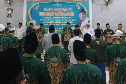 MWCNU Balongpanggang bersama lembaga dan badan otonom menggelar Halal Bihalal 1446 H dan Lailatul Ijtima', Sabtu (12/4/2025). Foto: dok MWCNU Balongpanggang/NUGres