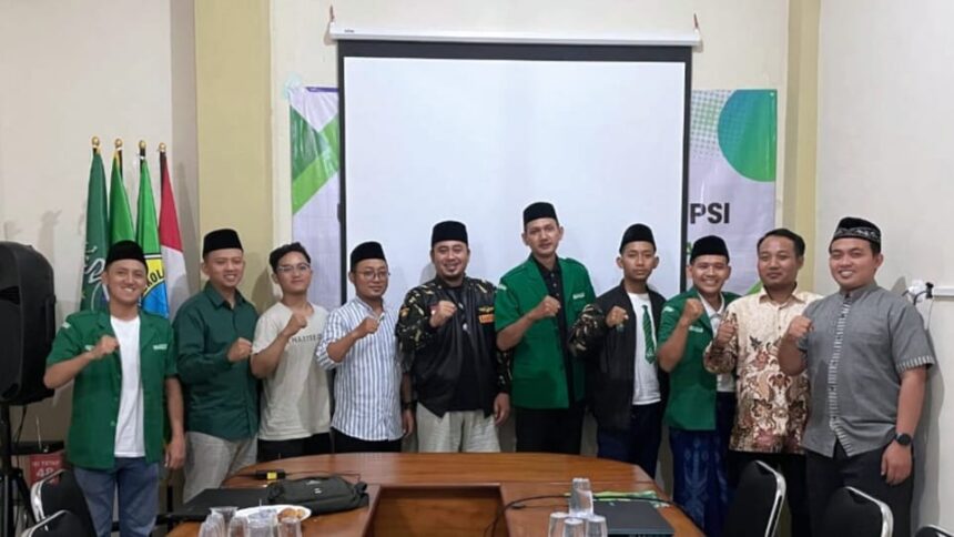 Ansor University Gresik menggelar acara bertajuk "Meet and Greet" calon pengurus baru untuk masa khidmat 2024 - 2025 pada Selasa (13/5/2025). Foto: dok PC GP Ansor Gresik/NUGres