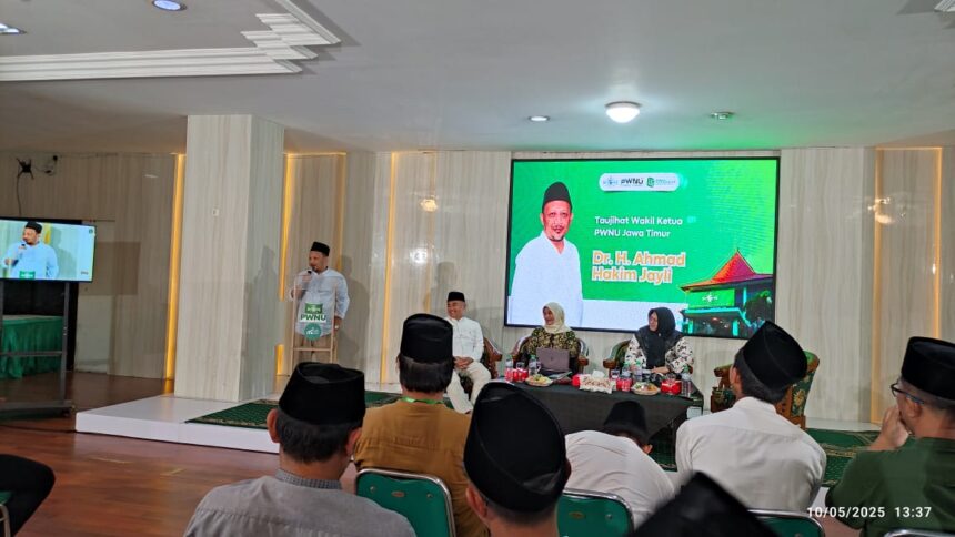 Pengurus Wilayah Lembaga Ta'lif wan Nasyr Nahdlatul Ulama Jawa Timur menggelar Rakorwil dan Seminar Literasi Digital, Sabtu (10/5/2025). Foto: NUGres