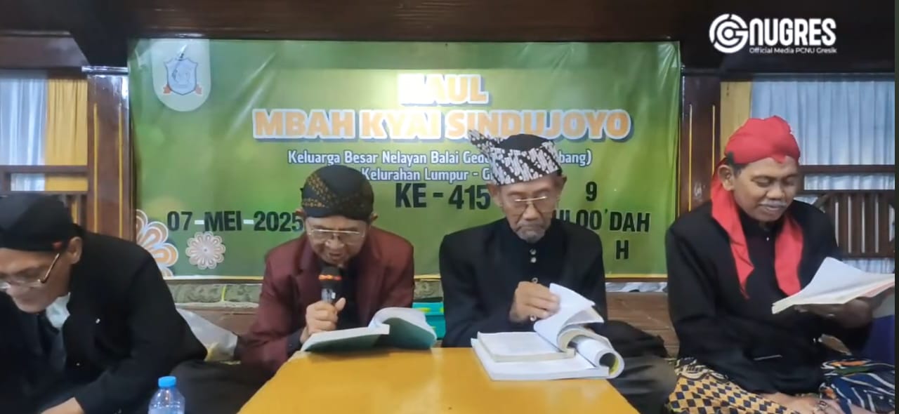 Pembacaan Macapat Serat Sindujoyo pada acara Haul ke-415 Kyai Sindujoyo berlangsung pada Selasa (6/5/2025) malam. Foto: YouTube NUGres Channel