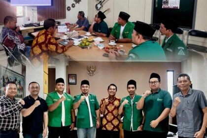 Pimpinan Cabang Gerakan Pemuda Ansor Gresik telah melaksanakan silaturahmi dengan Kepala Dinas Tenaga Kerja (Kadisnaker) Kabupaten Gresik guna membangun komunikasi strategis dan menggelorakan semangat “Ansor Ramah Investor”. Foto: dok PC GP Ansor Gresik/NUGres
