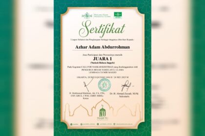 Pengurus Cabang Lembaga Takmir Masjid Nahdlatul Ulama (LTMNU Gresik) H. Azhar Adam Abdurrohman, S.T., M.MT., CSM., berhasil meraih Juara I dalam ajang "Call of Khutbah Paper" kategori Bahasa Inggris yang diselenggarakan oleh LTM Pengurus Besar Nahdlatul Ulama (PBNU). Foto: ist/NUGres