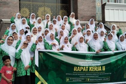 Mengusung tema “Bersatu dalam Semangat, Bersama Menguat untuk Fatayat NU Berdaya dan Bermartabat" Rapat Kerja ke-II Pimpinan Anak Cabang (PAC) Fatayat NU Manyar berlangsung pada 25 - 26 Juni 2025. Foto: dok PAC Fatayat NU Manyar/NUGres