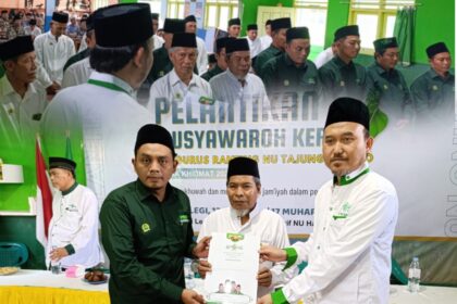 Pengurus Ranting Nahdlatul Ulama (PRNU) Tajungwidoro masa khidmat 2025 - 2030 resmi dilantik pada Ahad (13/7/2025), sekaligus dilangsungkan musyawarah kerja merumuskan program yang menyentuh kebutuhan keumatan. Foto: dok PRNU Tajungwidoro/NUGres