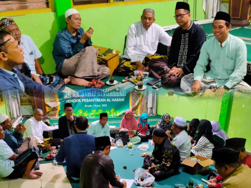 Rapat Koordinasi dilakukan panitia dan pengurus MWCNU Kebomas, pada Rabu (9/7/2025), beberapa hari menjelang pelaksanaan Pelantikan dan Musyawarah Kerja (Musyker I). Foto: dok MWCNU Kebomas/NUGres