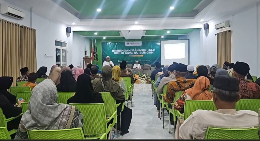 Manasik Haji Ke-4 KBIHU MWCNU Bungah Gresik, ratusan jamaah dibekali dengan rahasia hikmah ibadah hingga komitmen pasca pelaksanaan ibadah haji. Foto: dok LTN MWCNU Bungah/NUGres