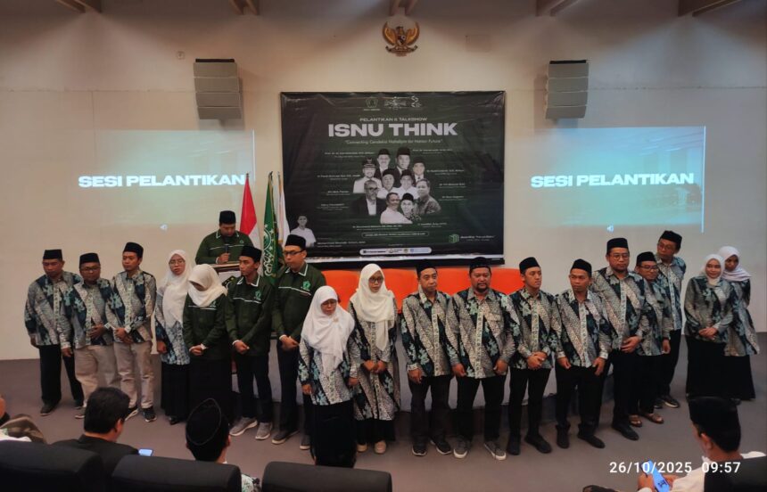 Perwakilan pengurus harian pada 6 (enam) Pimpinan Anak Cabang (PAC) Ikatan Sarjana Nahdlatul Ulama (ISNU) di Kabupaten Gresik resmi dilantik. Foto: NUGres