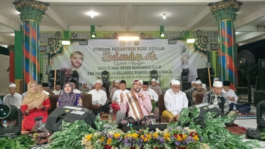 Gebyar Sholawat Semarakkan Haul ke-15 Ponpes Bumi Aswaja Wonokerto Gresik, Rabu (26/11/2025). Foto: Syafik Hoo/NUGres