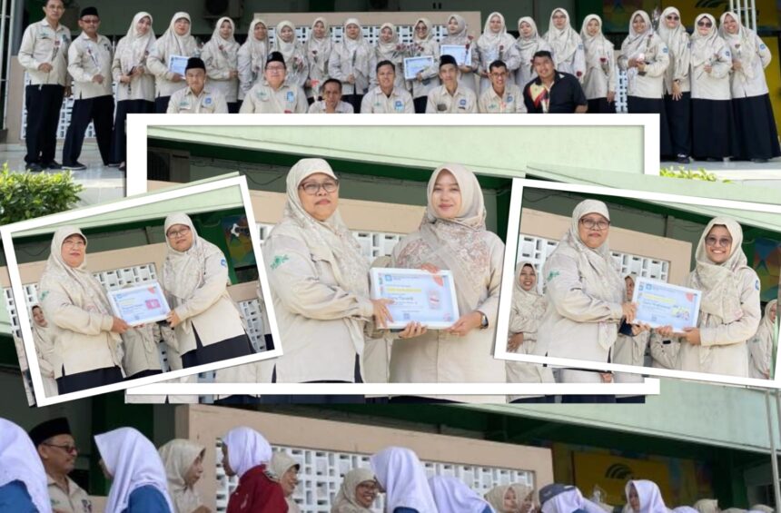 Penghormatan serta penghargaan kepada para pendidik dan tenaga kependidikan yang telah berdedikasi dan berkontribusi dengan polling online, mewarnai peringatan Hari Guru di SMA NU 2 Gresik, Selasa (25/11/2025). Foto: dok SMA NU 2 Gresik/NUGres