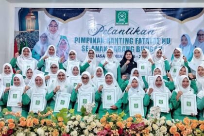 Pimpinan Cabang Fatayat NU Gresik secara resmi melantik 26 struktur kepengurusan Pimpinan Ranting (PR) Fatayat NU se-Anak Cabang Bungah pada Sabtu (17/1/2026). Foto: dok PAC Fatayat NU Bungah/NUGres