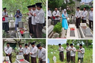 Peringatan Harlah ke-58 tahun SMA NU 1 Gresik, sejumlah pemangku dan perwakilan guru menggelar ziarah ke makam Muassis dan Kepala Sekolah Pendahulu. Foto: dok SMA NU 1 Gresik/NUGres