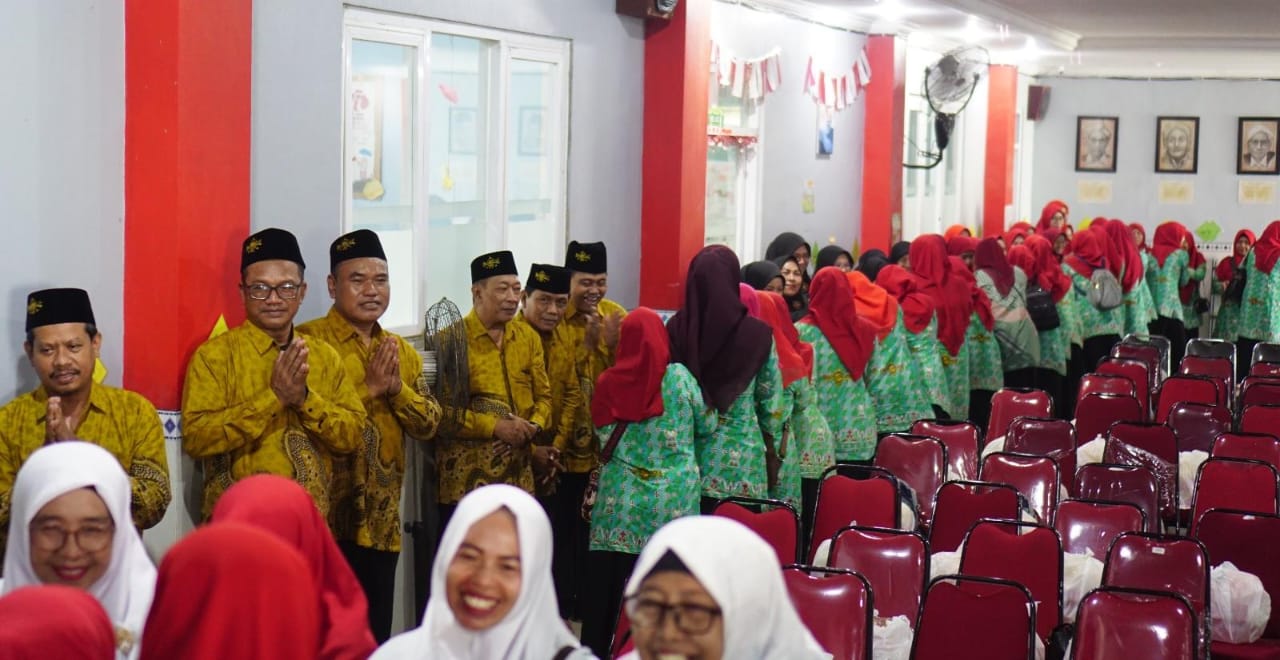 Momen ini juga dimanfaatkan untuk melaksanakan Halal Bihalal