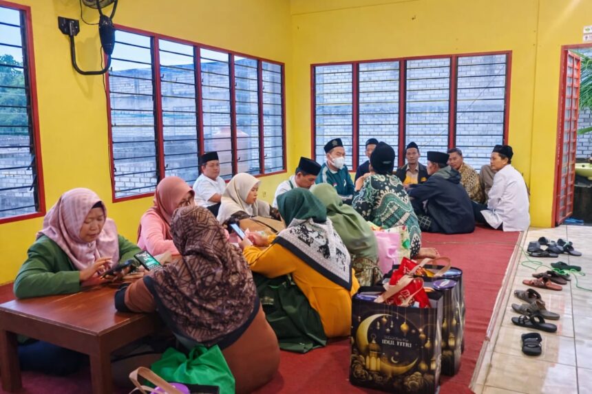 Rapat koordinasi dan Buka Bersama LP Ma’arif MWCNU Dukun Gresik, Sabtu (7/3/2026) membahas agenda akhir tahun madrasah. Foto: dok LP Ma'arif MWCNU Dukun/NUGres