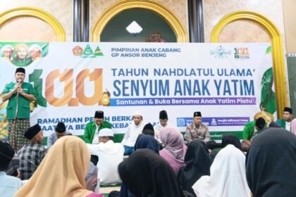 Menjaga keistikamahan selama enam tahun, Pimpinan Anak Cabang (PAC) GP Ansor Benjeng kembali menggelar santunan anak yatim di bulan Ramadan 1447 Hijriah, pada Ahad (15/3/2026). Foto: dok PAC Ansor Benjeng/NUGres