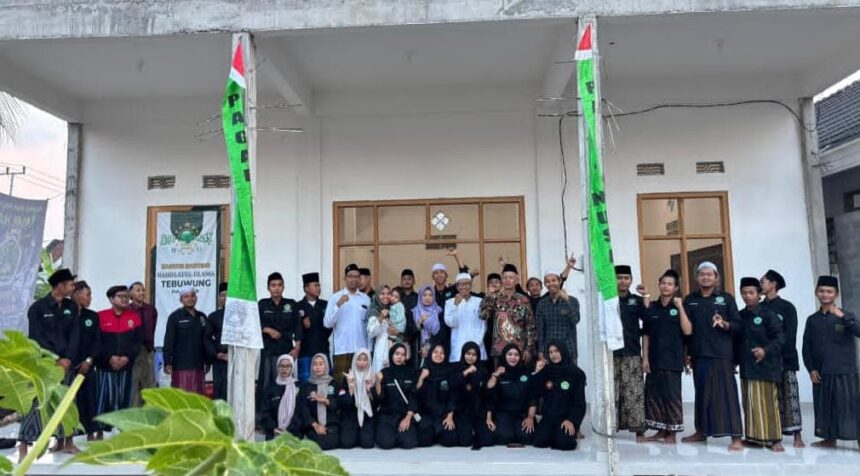 Santri PSNU Pagar Nusa Tebuwung menggelar buka bersama di Kantor NU Ranting Tebuwung, Sabtu (14/3/2026). Foto: dok PR PSNU Pagar Nusa Tebuwung/NUGres