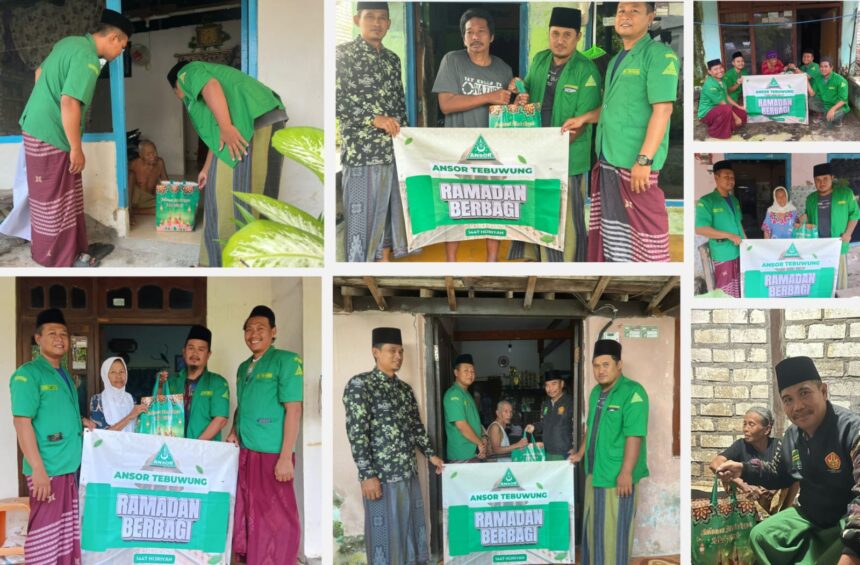 Melalui program "Ansor Peduli dan Berbagi", Pimpinan Ranting (PR) Gerakan Pemuda (GP) Ansor Tebuwung, terjun ke lapangan, pada Senin (9/3/2026), guna menyalurkan secara langsung paket sembako kepada masyarakat yang membutuhkan. Foto: dok PR GP Ansor Tebuwung/NUGres