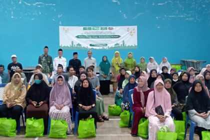 Kolaborasi NU Care Lazisnu Ranting Randuagung Kebomas Gresik bersama Elemen Masyarakat Salurkan Bantuan kepada Dhuafa, Ahad (15/3/2026). Foto: dok Lazisnu PRNU Randuagung/NUGres