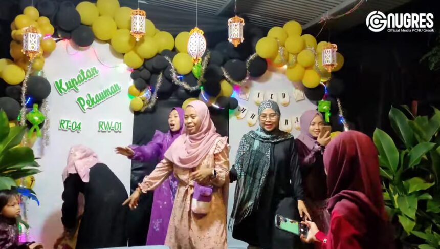 Tradisi Kupat Pekauman Gresik akan digelar 28 Maret 2026. Foto: YouTube NUGres Channel