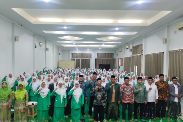 Pimpinan Anak Cabang (PAC) Fatayat NU Cerme menggelar Halal Bihalal sekaligus pelantikan Pimpinan Ranting se-Anak Cabang Cerme, Ahad (19/4/2026). Foto: dok PAC Fatayat NU Cerme/NUGres