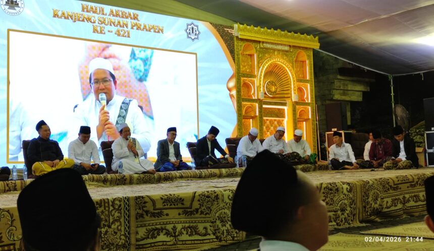 Puncak rangkaian Haul Akbar ke-421 Kanjeng Sunan Prapen pada Kamis (2/4/2026), berlangsung khidmat. Foto: Chidir/NUGres