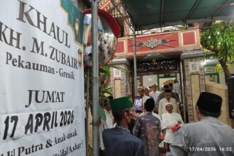 Haul ke-101 KH Muhammad Zubair berlangsung penuh khidmat di Langgar Pondok Pekauman Gresik, Jumat (17/4/2026) sore. Foto: Chidir/NUGres