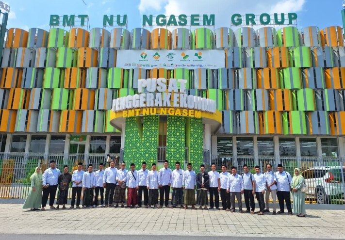 Ikhtiar bangun kemandirian ekonomi umat hingga penguatan peran Amil, Pengurus NU Care Lazisnu MWCNU Kedamean belajar ke Ngasem Bojonegoro. Foto: dok Lazisnu MWCNU Kedamean/NUGres