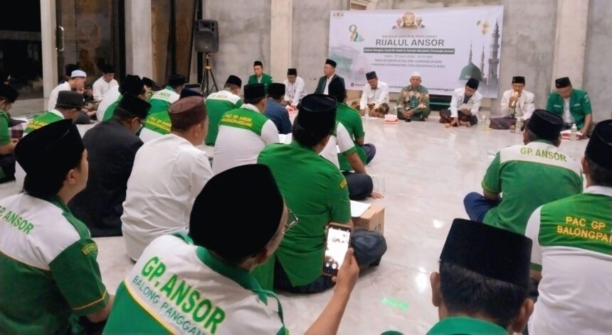 Momentum peringatan Hari lahir (Harlah) ke-92, Sabtu (25/4/2026) malam, kader Gerakan Pemuda (GP) Ansor Pimpinan Anak Cabang (PAC) Balongpanggang terus memperkuat soliditas. Foto: Samsul/NUGres