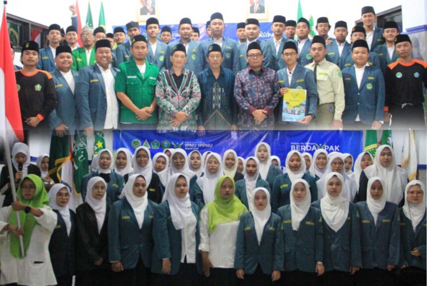 Berkomitmen kuatkan kolaborasi serta wujudkan aksi nyata, kepengurusan Pimpinan Anak Cabang (PAC) IPNU IPPNU Manyar masa khidmat 2025 - 2027 resmi dilantik pada Sabtu (18/4/2026). Foto: dok PAC IPNU IPPNU Manyar/NUGres