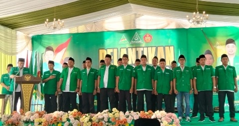 Berkomitmen dalam penguatan kaderisasi dan kemandirian organisasi, PAC GP Ansor Kebomas masa khidmat 2025 - 2028 secara resmi dilantik pada Ahad (12/4/2026). Foto: Luthfi/NUGres