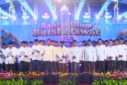 PRNU Sekapuk Resmi Dilantik, Dimeriahkan Gebyar Sholawat Harlah ke-59 TP Bahrul Ulum Gresik, Sabtu (4/4/2026) malam. Foto: dok. Panitia TP Bahrul Ulum Bersholawat/NUGres