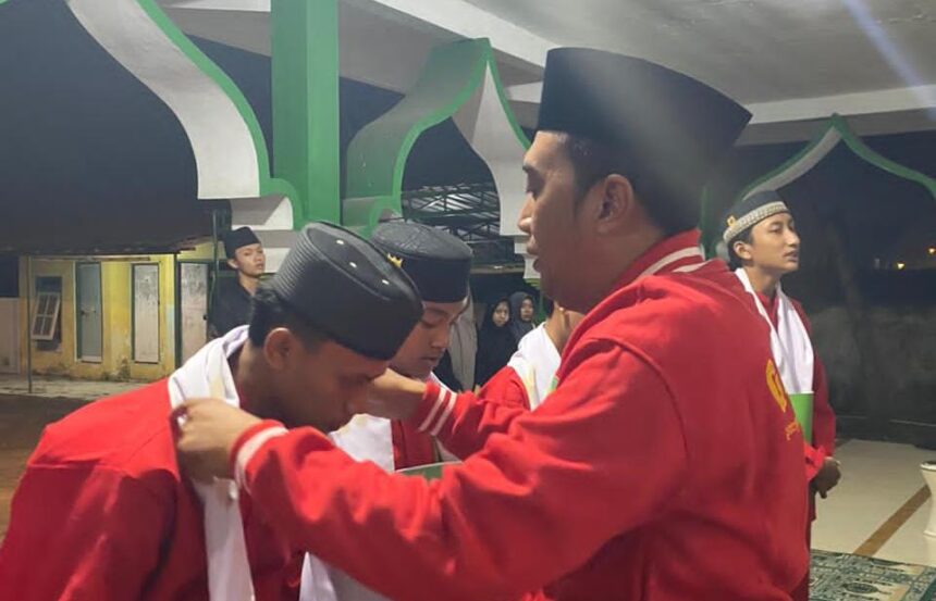 Belasan Santri PSNU Pagar Nusa Rayon Ponpes Al Mustofa Menganti Gresik Gelar Tasyakuran. Foto: dok Rayon PSNU Pagar Nusa Al Mustofa Menganti/NUGres